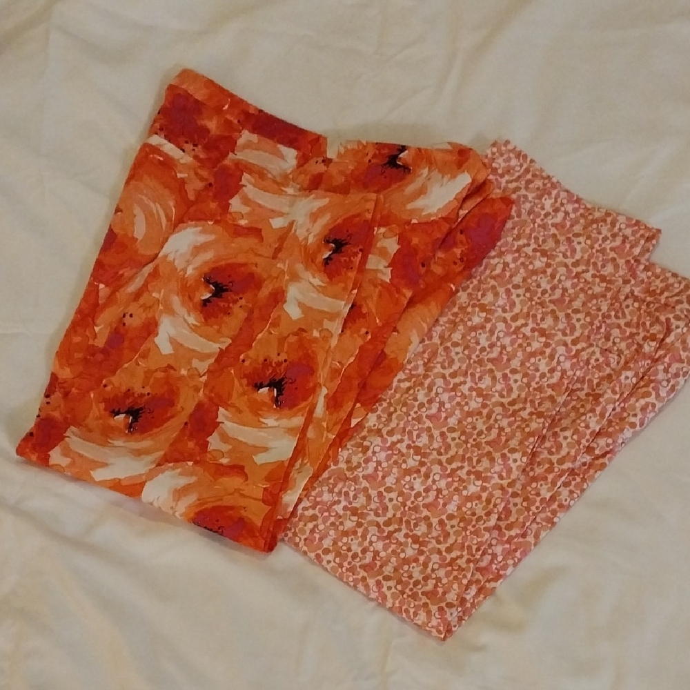 Kim Rogers Capris, Coral Color Patterns, Size 8, Lot Of 2